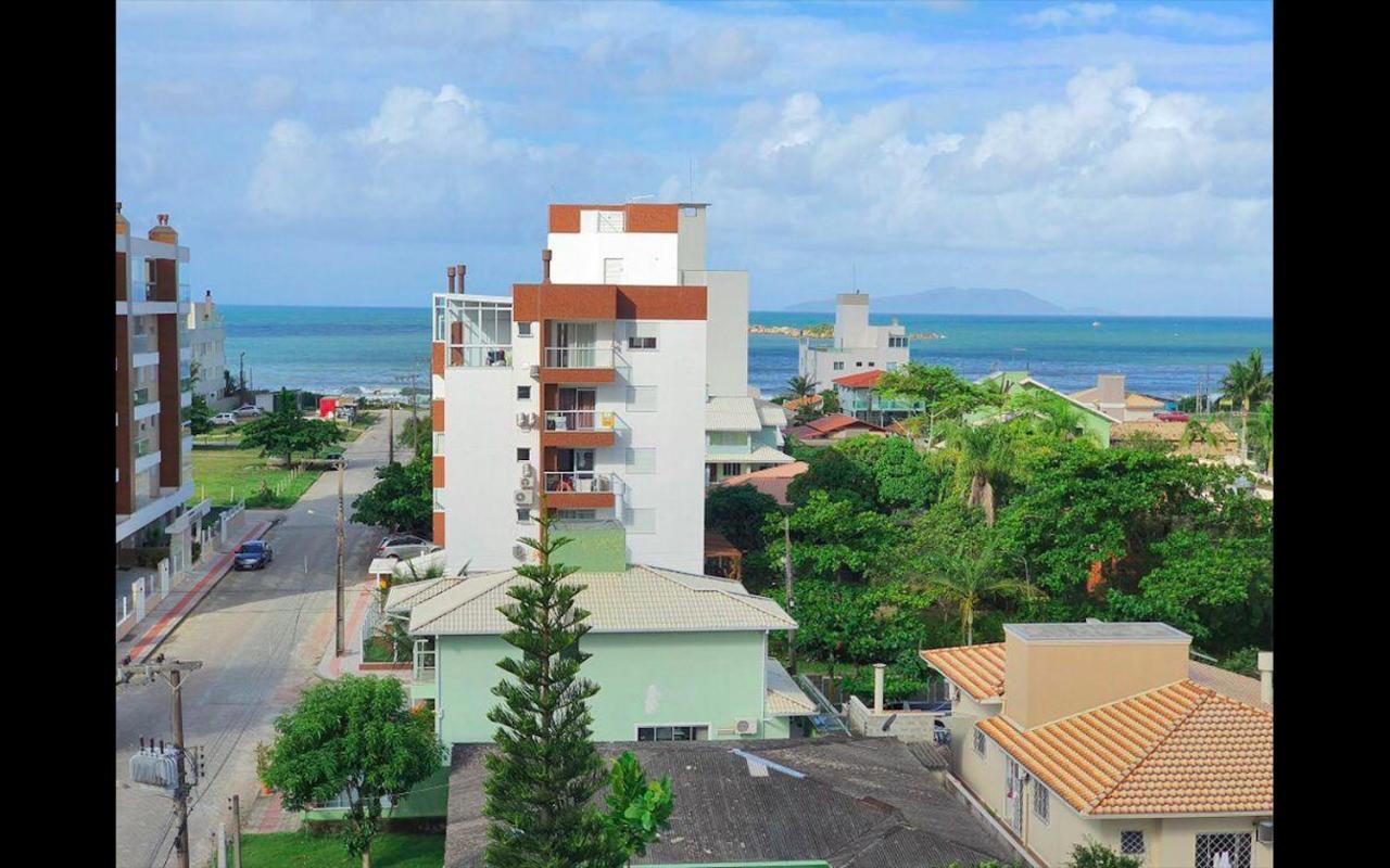 Palmas Do Arvoredo: Beachfront Penthouse With Terrace And Sea View Apartment *