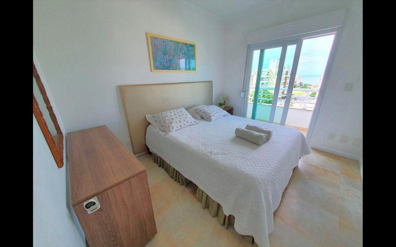 Palmas Do Arvoredo: Beachfront Penthouse With Terrace And Sea View *