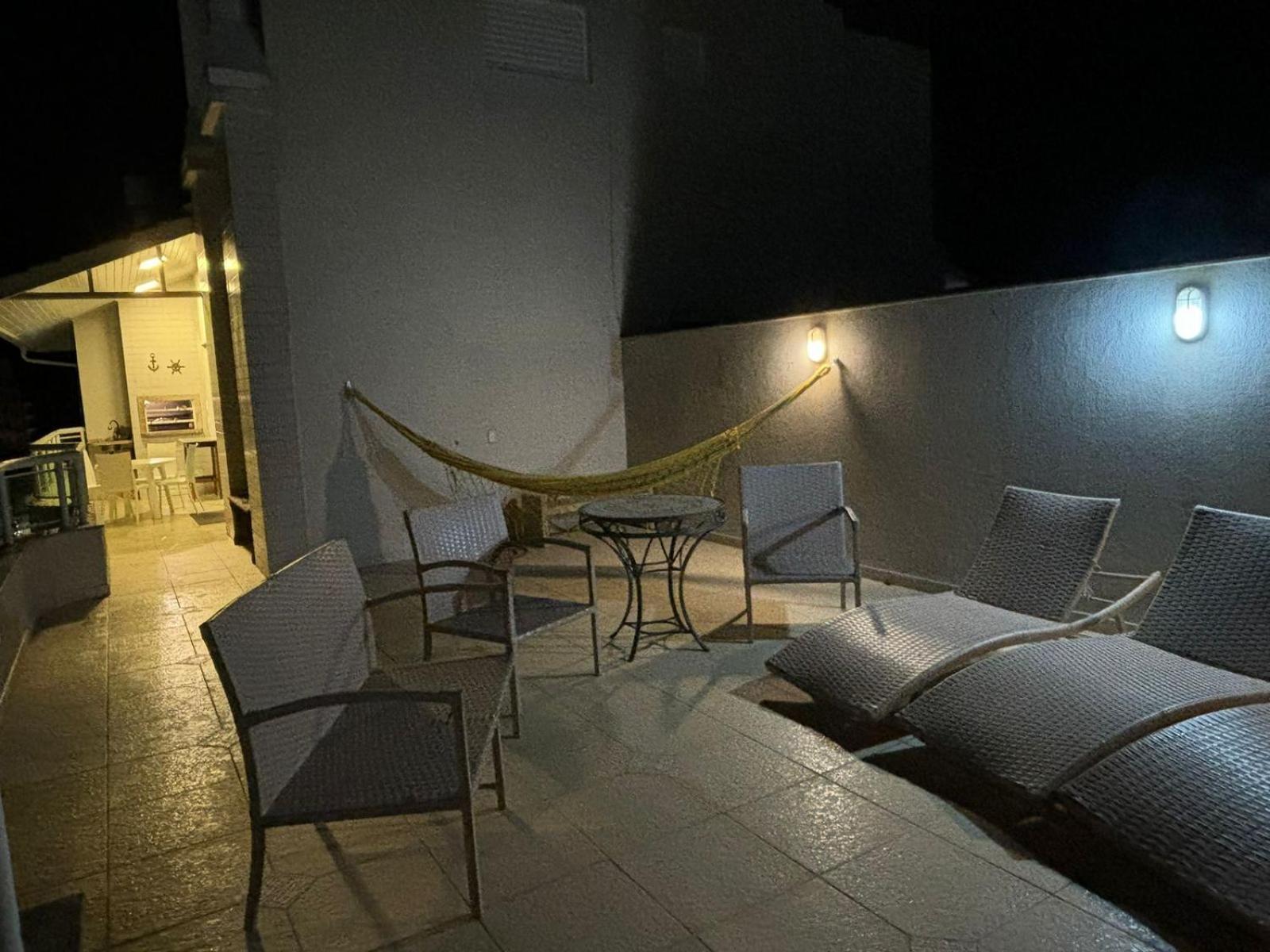 Apartment Palmas Do Arvoredo: Beachfront Penthouse With Terrace And Sea View