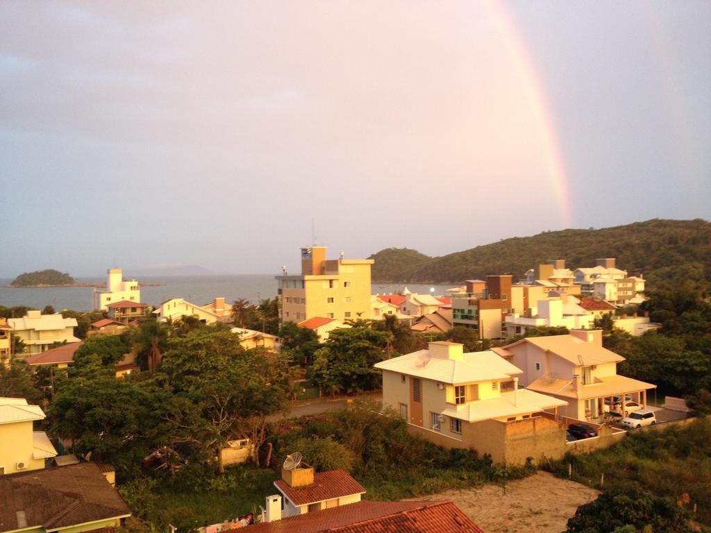 Palmas Do Arvoredo: Beachfront Penthouse With Terrace And Sea View Apartment Governador Celso Ramos
